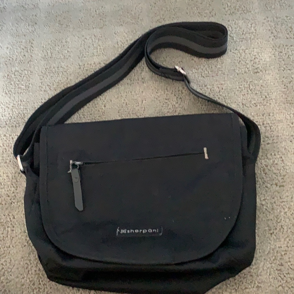 Sherpani Black Crossbody Bag